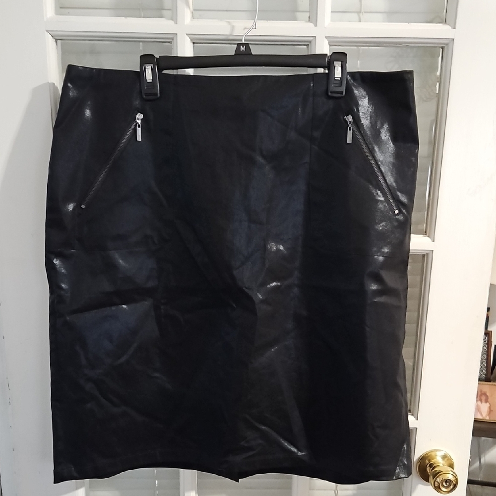 NWOT Kate & Mallory Black Vegan Leather Skirt. Sz 20W